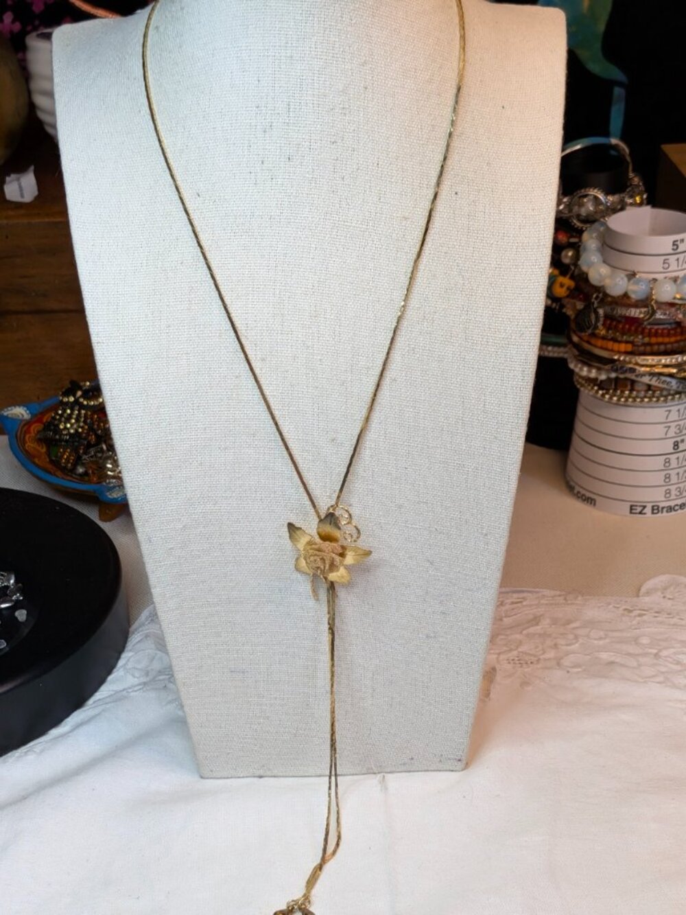 Vintage Gold Tone Mesh Rose Lariat Necklace